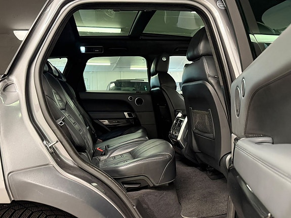 Land Rover Range Rover Sport 18 of 27