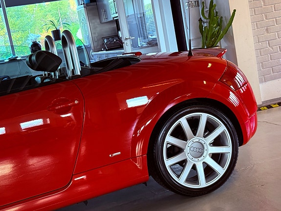Audi TT 20 of 24
