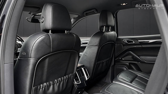 Porsche Cayenne 20 of 26