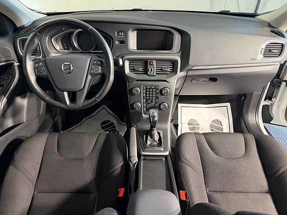 Volvo V40 Cross Country 12 of 20