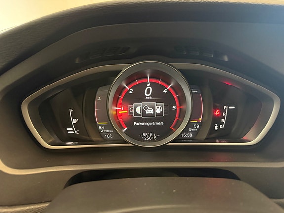 Volvo V40 Cross Country 17 of 20