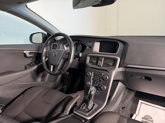 Volvo V40 Cross Country 11 of 20