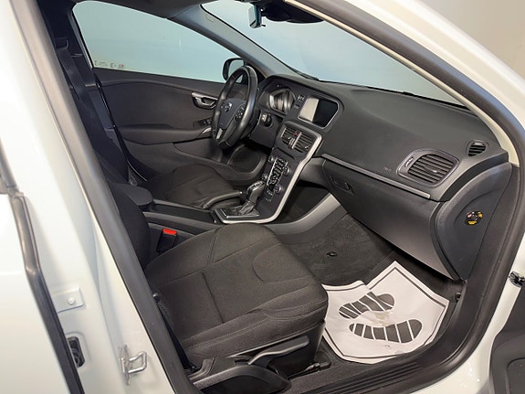 Volvo V40 Cross Country 10 of 20