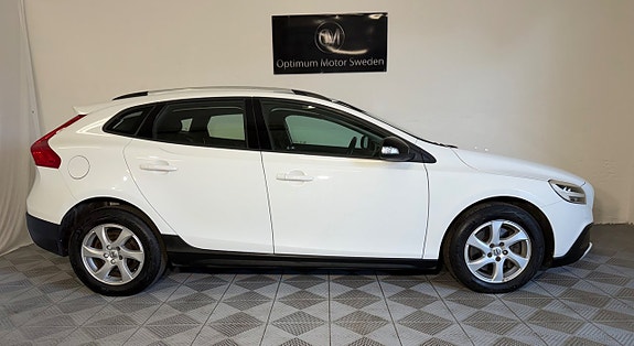Volvo V40 Cross Country 5 of 20