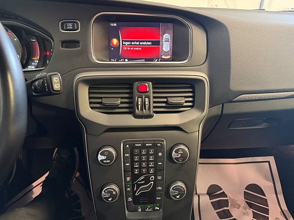 Volvo V40 Cross Country 14 of 20