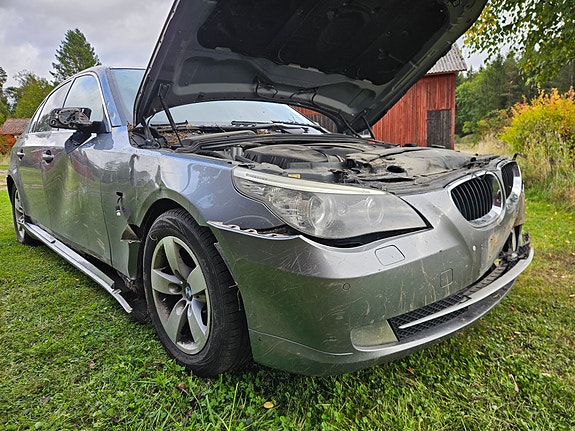 BMW 520d 2 of 7