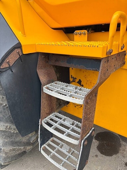 JCB 426 E HT 13 of 16