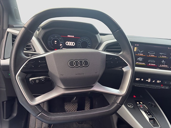 Audi Q4 e-tron 10 of 20
