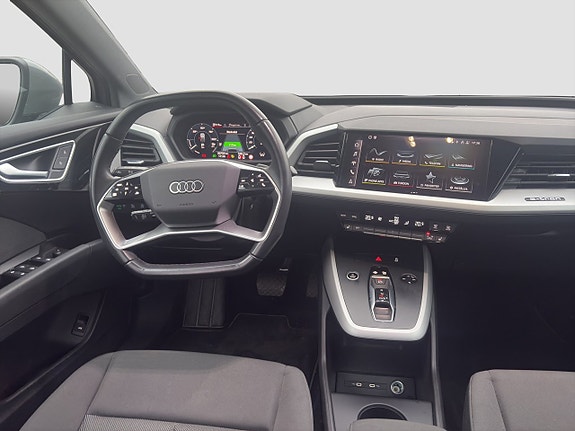 Audi Q4 e-tron 9 of 20