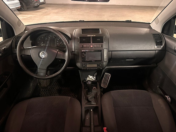 Volkswagen Polo 11 of 14