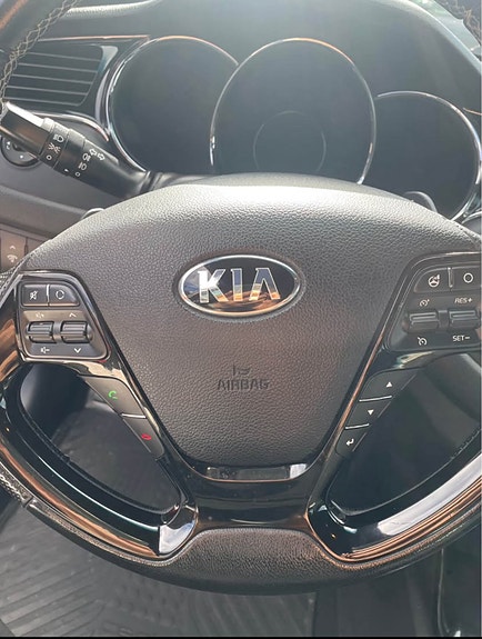 Kia Ceed 8 of 10