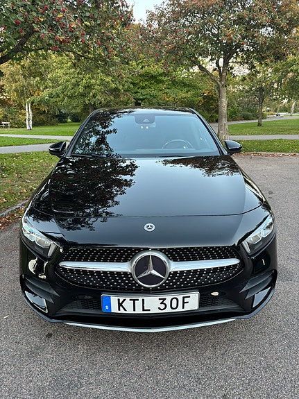 Mercedes-Benz A 250 e 2 of 6