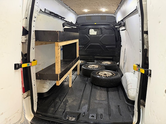 Ford Transit Custom 9 of 9