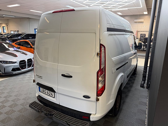 Ford Transit Custom 4 of 9
