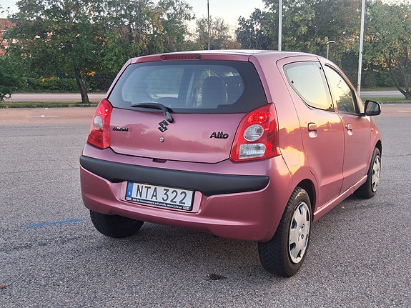 Suzuki Alto 8 of 10