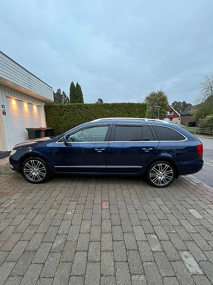 Skoda Superb 9 of 9