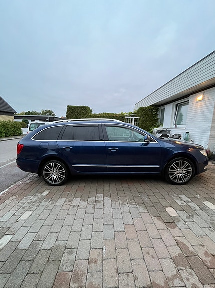 Skoda Superb 7 of 9