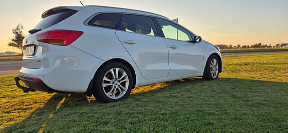 Kia Ceed 2 of 13