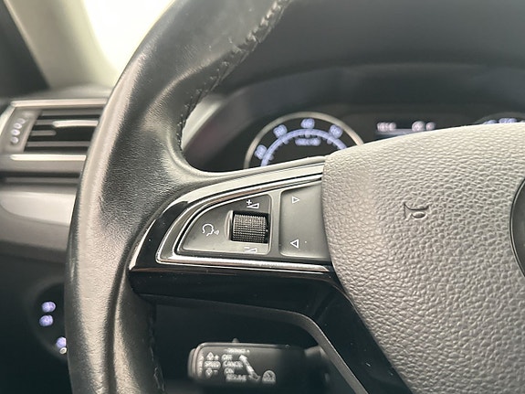 Skoda Superb 17 of 30