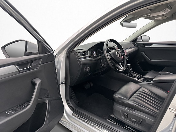 Skoda Superb 11 of 30