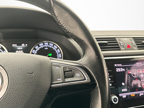 Skoda Superb 19 of 30