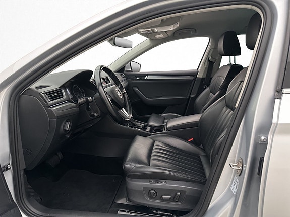 Skoda Superb 12 of 30