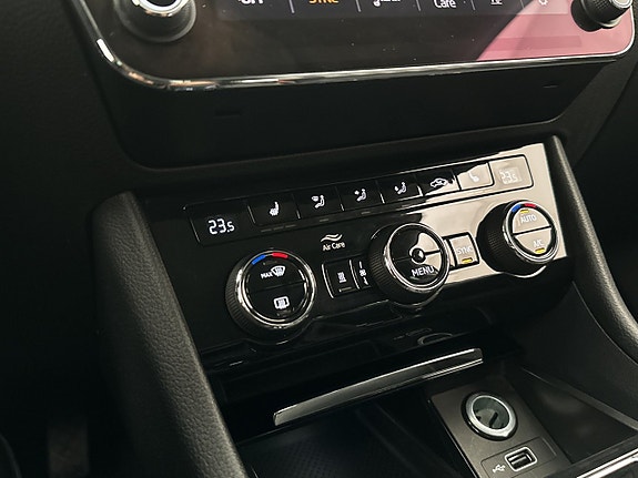 Skoda Superb 24 of 30