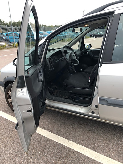 Opel Zafira 4 of 10