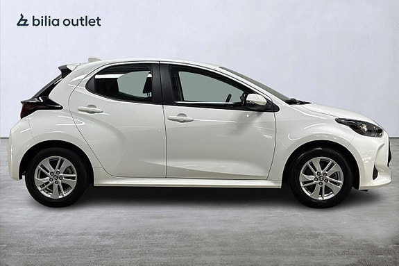 Toyota Yaris 5 of 24