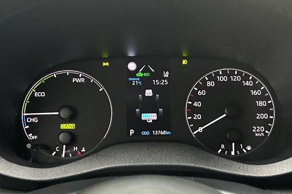 Toyota Yaris 17 of 24
