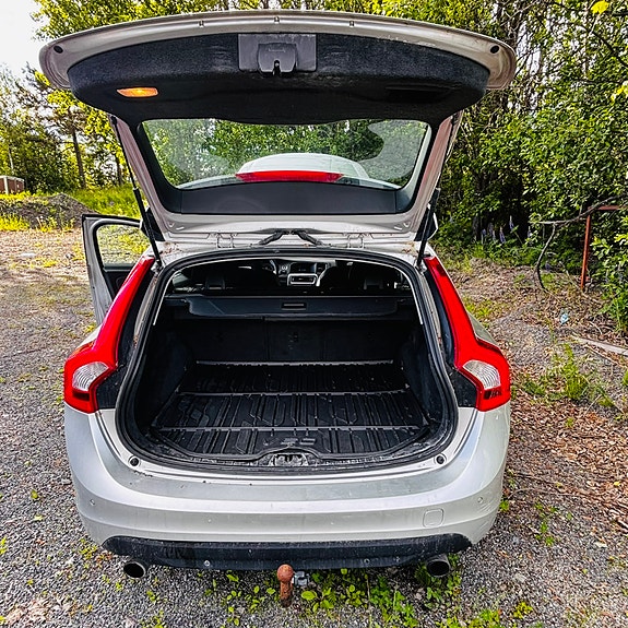 Volvo V60 8 of 11
