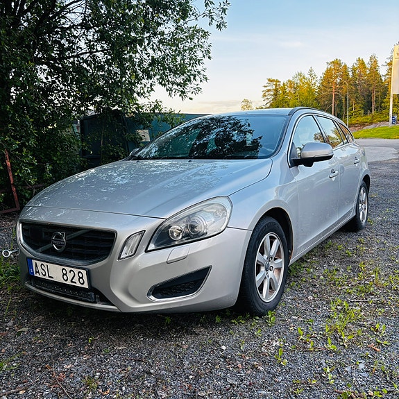 Volvo V60 11 of 11