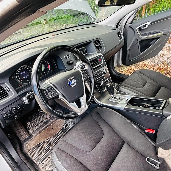 Volvo V60 9 of 11