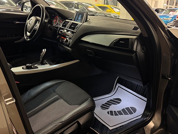 BMW 118i 22 of 28