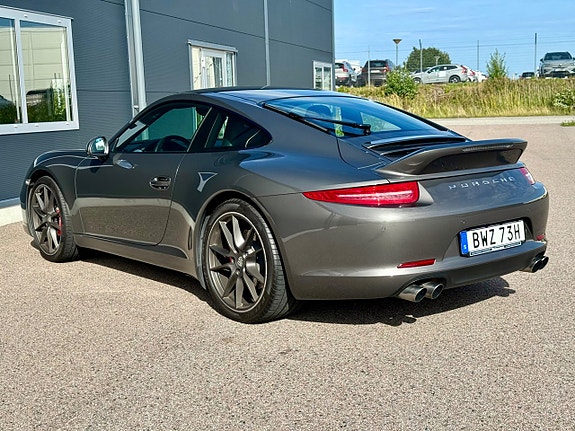 Porsche 911 Carrera S 10 of 13