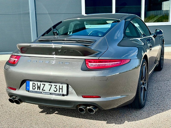 Porsche 911 Carrera S 8 of 13