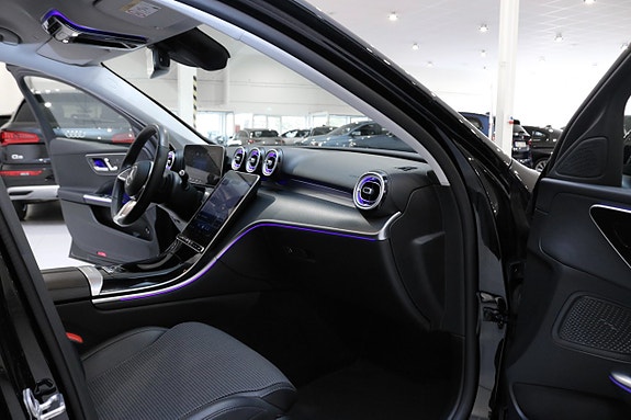 Mercedes-Benz C300 12 of 26