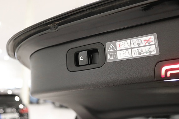 Mercedes-Benz C300 17 of 26