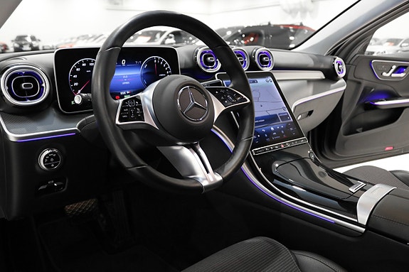 Mercedes-Benz C300 9 of 26