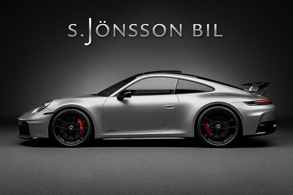 Porsche 911 Carrera 4 GTS 4 of 30