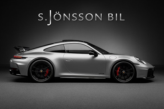 Porsche 911 Carrera 4 GTS 3 of 30