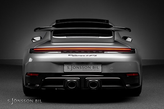 Porsche 911 Carrera 4 GTS 6 of 30
