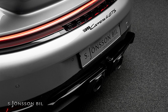 Porsche 911 Carrera 4 GTS 12 of 30