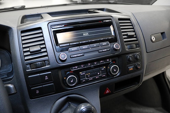 Volkswagen Caravelle 14 of 16