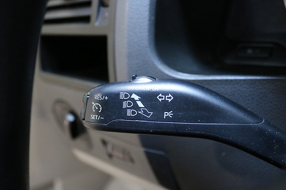 Volkswagen Caravelle 16 of 16