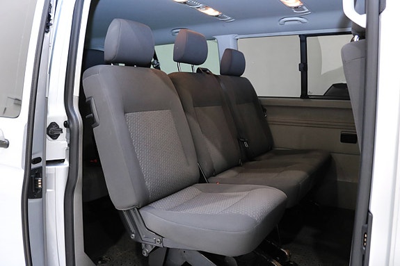 Volkswagen Caravelle 11 of 16