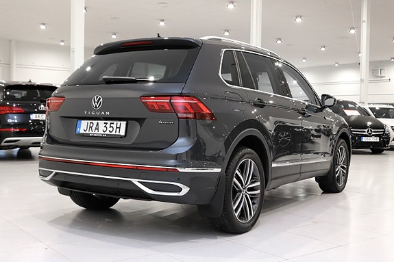 Volkswagen Tiguan 3 of 30