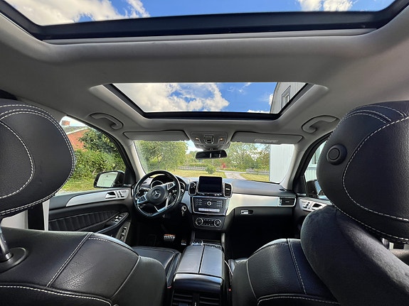 Mercedes-Benz GLE350 d 3 of 4