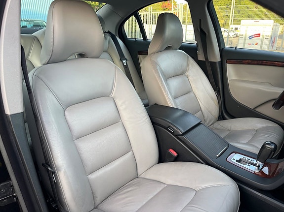Volvo S80 16 of 27