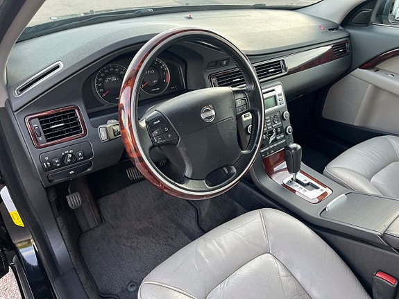 Volvo S80 13 of 27